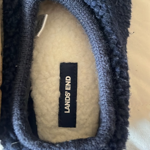 navy sherpa lands’ end non slide slippers - Picture 3 of 5